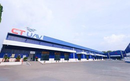 CT UAV - Sốc với nhà máy đúc composite tự tiến hóa