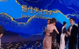 Trời ơi sao mỹ nhân này 42 tuổi lại trẻ đẹp hơn gái 18 vậy: Bí quyết chỉ đúng 3 chữ, quá chuẩn không thể cãi nổi