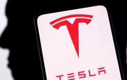 Kỹ sư 8 năm của Tesla từ chức, báo buộc Elon Musk thao túng dư luận