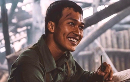 Nam diễn viên 'Mưa đỏ': Xuất phát điểm 'số âm', tuổi thơ bán vé số, vác rơm thuê