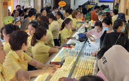 Thu nhập từ mua bán vàng có thể phải chịu thuế để hạn chế đầu cơ