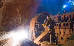 Bị phương Tây trừng phạt, quốc gia chủ chốt của BRICS 'phản đòn': Lập tức siết xuất khẩu loại hàng Mỹ không thể sản xuất, đẩy giá vượt đỉnh 14 năm, thị trường 'cạn khô' nguồn cung