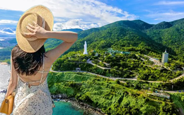 Từ hôm nay, "viên ngọc quý" của Đà Nẵng được tham quan trở lại sau gần 3 năm tạm dừng: Vừa có rừng, vừa có biển, còn có điểm đến tâm linh từng đông nghịt người