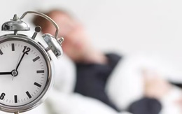 Đột quỵ hay "để mắt" tới những người có thói quen này lúc đi ngủ, kể cả khi họ đã ngủ đủ giấc