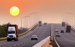 Cấm xe khách đi làn 1 cao tốc: Giải pháp cấp thiết, cần sớm áp dụng trên toàn quốc