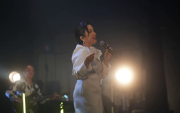 Cả gia đình đồng hành với diva Mỹ Linh trong tour lưu diễn châu Á đầu tiên