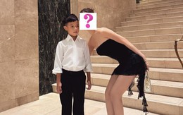 Hot girl Vbiz từ bỏ hào quang, lấy chồng đại gia, sống trong biệt thự trăm tỷ, U40 nhìn như chị gái của con trai