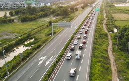 Từ hôm nay, xe khách trên 29 chỗ, xe tải trên 7,5 tấn không đi vào làn 1 ở cao tốc