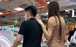 Nhìn 1 chi tiết trong bức ảnh bị chụp lén mới hiểu vì sao Đỗ Thị Hà được chọn làm dâu hào môn!