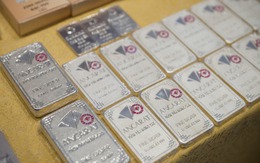 Ngày 19/9, giá bạc vẫn neo ở mức cao