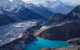 Phát hiện cấu trúc kỳ lạ đang đội dãy Himalaya lên cao