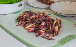 1 loại rau rừng Việt Nam có nhiều, được ví như "nhân sâm châu Á”: Từng mọc đầy trên đất không ai quan tâm vì mùi vị lạ, nay là kho dinh dưỡng nhiều người mê