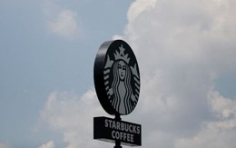 Chưa từng có trong lịch sử Starbucks: 200.000 nhân viên được tái cải tổ bài bản từ câu chào, 4 phút đã pha xong đồ uống, 95% đơn online giao đúng hẹn