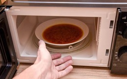 5 lỗi sai tai hại khi dùng lò vi sóng, nói mãi mà nhiều người vẫn… cố tình làm