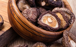 4 thực phẩm dễ gây ngộ độc nếu rửa trước khi chế biến