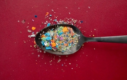 Phát hiện bất ngờ: Hàng nghìn hạt vi nhựa có thể "ẩn náu" trong loại thực phẩm này