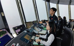 Siêu bão Ragasa mạnh nhất lịch sử trên Biển Đông, Quản lý bay họp khẩn