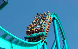 Chứng khoán đột ngột đánh rơi hơn 40 điểm rồi “rút chân”, nhà đầu tư bán tháo đã mất hàng?