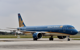 Bão số 9 Ragasa diễn biến phức tạp, hủy loạt chuyến bay