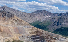 Nền kinh tế lớn nhất thế giới đang lãng phí một “mỏ vàng” có thể thay đổi ngành công nghiệp ô tô điện, đủ sản xuất pin cho hàng trăm triệu xe