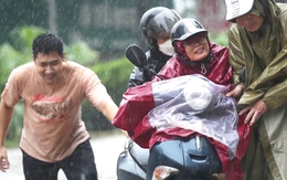 Bão Ragasa suy yếu thành áp thấp nhiệt đới, miền Bắc mưa lớn đến đêm mai