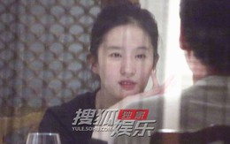 Mặt mộc gần đây của Lưu Diệc Phi