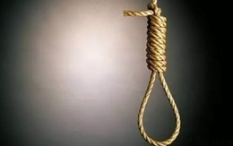 Cựu Chủ tịch thị trấn ở Cà Mau tử vong trong tư thế treo cổ tại nhà