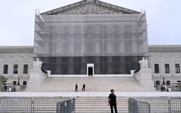Tòa án Tối cao Mỹ cho phép Tổng thống Trump giữ lại 4 tỷ USD viện trợ nước ngoài