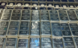 Giá bạc không ngừng tăng, người mua lãi bao nhiêu trong vòng 1 năm qua?