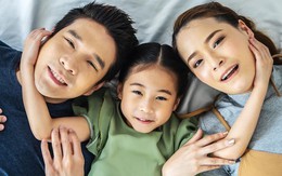 Nuôi dạy con gái: 3 việc mẹ nên "nhường" bố đảm nhận, kết quả sẽ rực rỡ vô cùng!