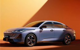 'Ông trùm' xe tải tại Việt Nam trình làng mẫu sedan ngang cỡ Honda Civic: tiêu thụ 6,2L/100 km, giá rẻ hơn cả Kia Morning