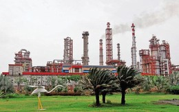 Xử lý hơn 400.000 thùng dầu/ngày, một nhà máy lọc dầu Ấn Độ đột ngột bị 2 nhà cung cấp lớn cắt nguồn cung, phải dựa hết vào Nga