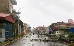 Vì sao xuất hiện nhiều trận lốc xoáy kinh hoàng ở rìa phía Bắc bão số 10 Bualoi?