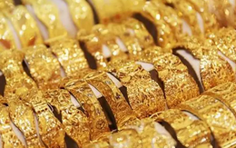 Vừa mở cửa phiên sáng nay, một nhà vàng lớn tại Hà Nội thông báo tạm hết vàng nhẫn và vàng miếng