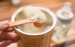 "Thực phẩm bổ sung" trên hộp sữa là gì? Điều mẹ nào cũng nên hiểu rõ trước khi quyết định cho con dùng sữa công thức