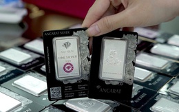 Giá bạc điều chỉnh nhẹ sau khi đạt đỉnh