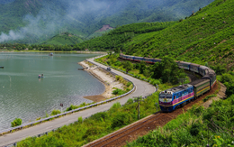 Chuyến tàu chạy hơn 100km, đi mất hơn 2 giờ đồng hồ: Du khách nhận xét "Rất đáng mong chờ!"