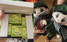 Bất ngờ trong vali quà Việt quân nhân Nga mang về từ A80: Đầy đủ "combo" yêu nước siêu dễ thương, đặc biệt nhất là món đồ này