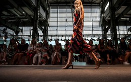 Người dùng thờ ơ, làng thời trang xa xỉ toàn cầu gắng gượng vượt suy thoái