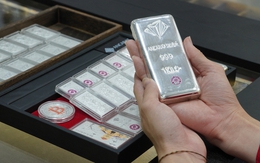 Giá bạc bật tăng mạnh, tiếp tục phá đỉnh