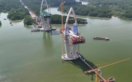 Cận cảnh công trường cầu gần 4.900 tỷ nối TP.HCM với Đồng Nai