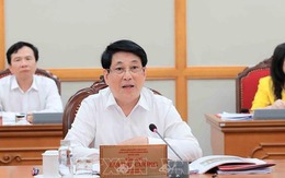 Bộ Chính trị cho ý kiến về chuẩn bị Đại hội Đảng bộ tỉnh Cà Mau và Hưng Yên