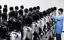 Bên trong công xưởng 10.000 m2, hàng trăm người Trung Quốc đang làm một việc mà cả thế giới không hiểu nổi