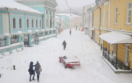 Moscow chìm trong bão tuyết: Giao thông tê liệt, hàng trăm chuyến bay bị ảnh hưởng