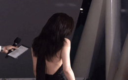 Chống trả tên cướp đột nhập vào nhà, mỹ nhân đẹp nhất showbiz bị điều tra khẩn cấp