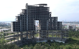 Cận cảnh 2 khách sạn 5 sao dang dở trên đất vàng ven biển Đồng Hới