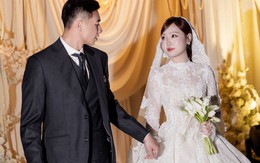 Ảnh cưới nét căng của thủ môn U23 Việt Nam và vợ thạc sĩ