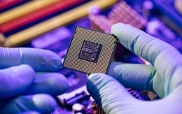 Sóng cổ phiếu Công nghệ - Viễn thông: FPT tăng kịch trần, ELC, FOX vượt đỉnh lịch sử