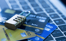 Ngân hàng sẽ áp dụng các biện pháp hạn chế, thậm chí khóa thẻ, ngừng giao dịch nếu người dùng có hành vi sau