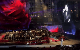 Giai thoại về nam ca sĩ Việt hát 1 ca khúc mua được 10 căn nhà, cát xê hàng chục cây vàng, diễn đâu thắng đấy